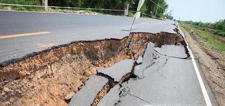 雅安地震 地震产生的原因有哪些