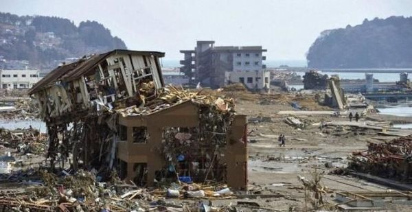 雅安地震 地震产生的原因有哪些