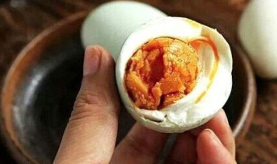 螃蟹可以和鸡蛋一起吃吗