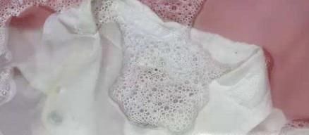 洗掉衣服脏污渍的小妙招