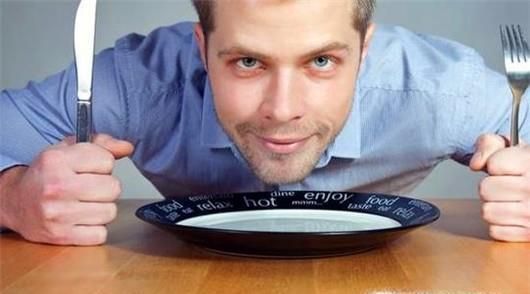 如何挑选优质好柿饼？吃柿饼要注意什么？