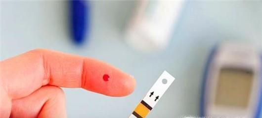 如何挑选优质好柿饼？吃柿饼要注意什么？