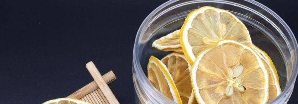 柠檬可以和菊花一起泡水喝吗