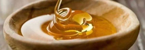 蜂蜜不能和什么一起吃