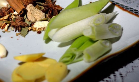 蜂蜜可以和葱一起吃吗