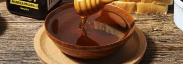 蜂蜜可以和柠檬一起泡水喝吗