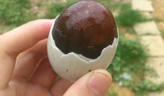 皮蛋可以生吃吗