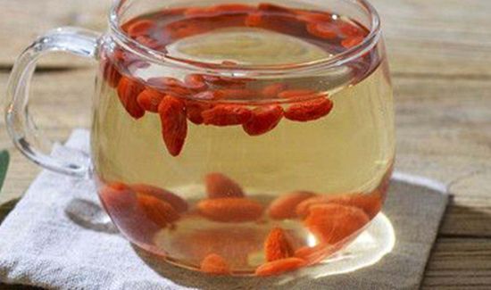 蜂蜜可以和枸杞一起泡水喝吗