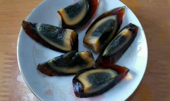 皮蛋可以和葡萄一起吃吗