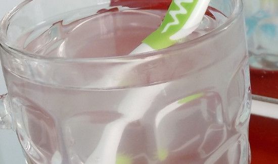 玻璃杯表面怎么洗也洗不干净