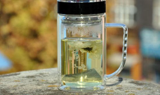 玻璃杯表面印的字如何处理