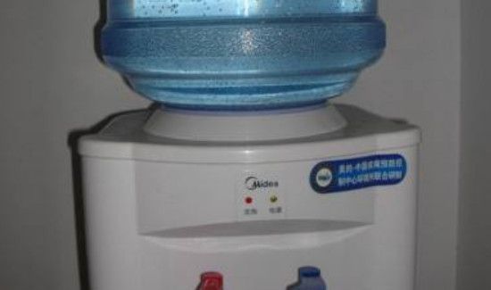 饮水机怎么清理里面的水垢