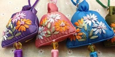 新买的鞋子味道很大怎么办？如何消除异味？