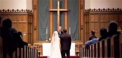 去教堂要注意什么 去教堂做礼拜的注意事项