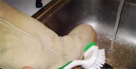 如何洗不能水洗的鞋子