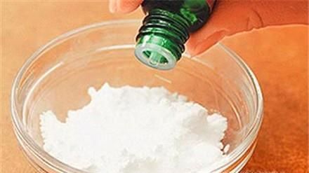 如何清洗发霉的皮鞋内部