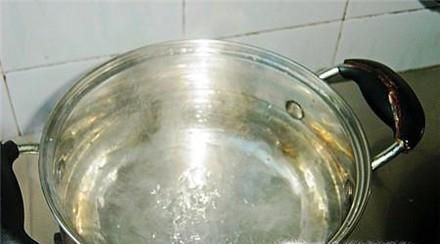 新买不锈钢锅的清洗方法