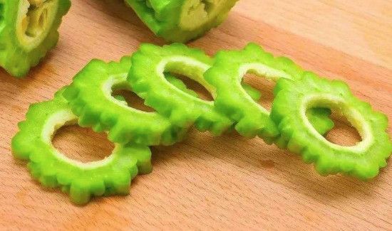 虾不能和什么一起吃