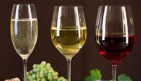 如何鉴定红酒？