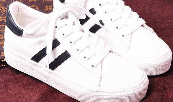 白色鞋子发霉怎么洗掉霉斑