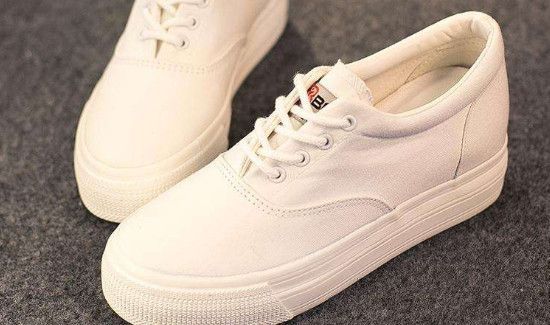 白色鞋子发霉怎么洗掉霉斑