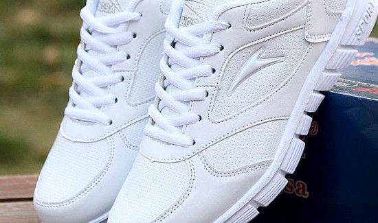 白色鞋子发霉怎么洗掉霉斑