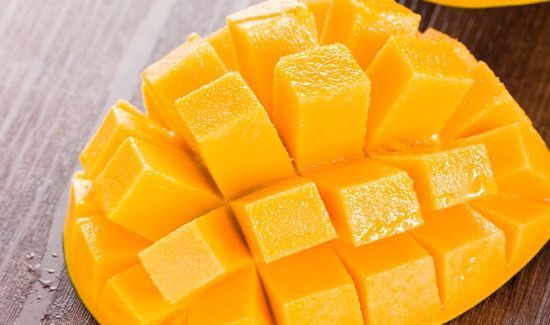 菠萝可以和芒果一起吃吗