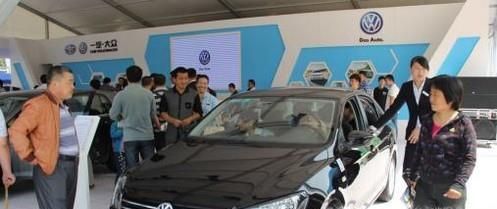 汽车天窗异响怎么办？