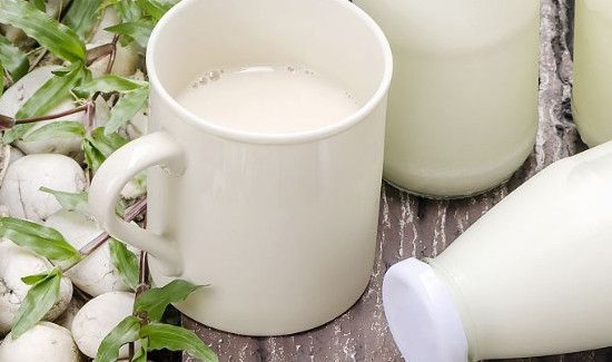 菠萝可以和牛奶一起吃吗?