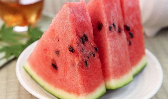 虾可以和西瓜一起吃吗?