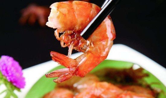 虾可以和胡萝卜一起吃吗