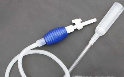 如何清洗家里的大型鱼缸并换水