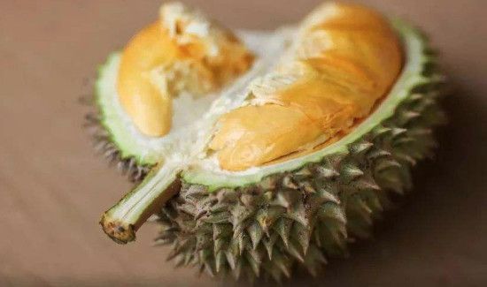 榴莲可以和酸奶一起吃吗