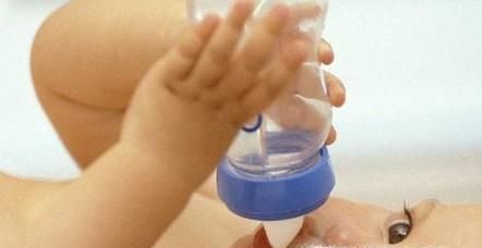 多喝水未必是好事 六种人不宜过量喝水