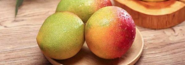 芒果可以和桃子一起吃吗?