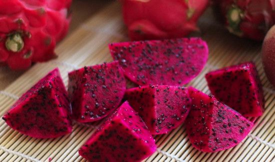 芒果可以和火龙果一起吃吗?