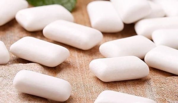 吃完柿子嘴巴涩怎么办？