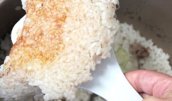 电饭煲怎么避免锅巴
