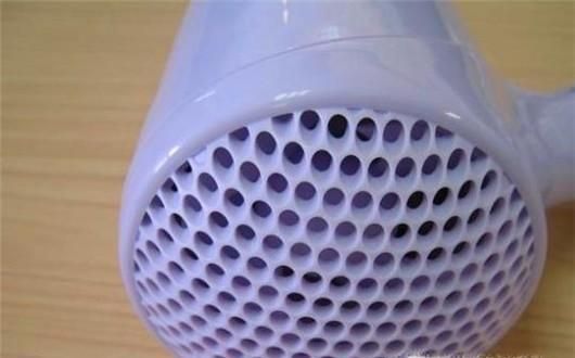 如何安全使用电吹风？电吹风使用注意事项！