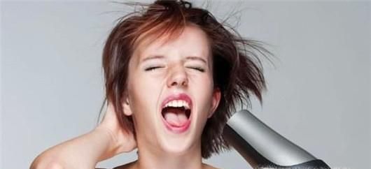 如何安全使用电吹风？电吹风使用注意事项！