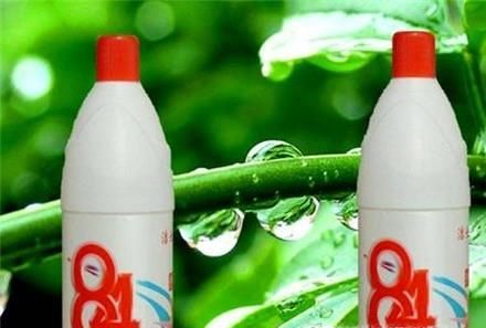 怎么用消毒液洗衣服