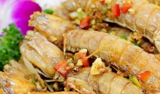 松花蛋可以和虾一起吃吗