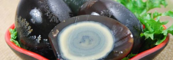 松花蛋不能和什么一起吃