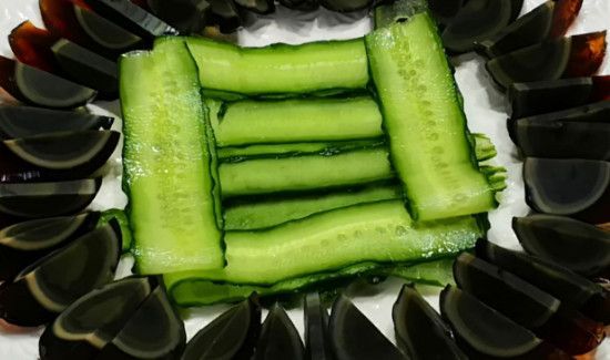 松花蛋可以和黄瓜一起凉拌吗