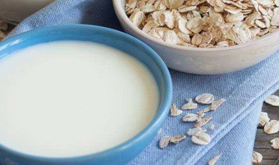 松花蛋可以和牛奶一起吃吗