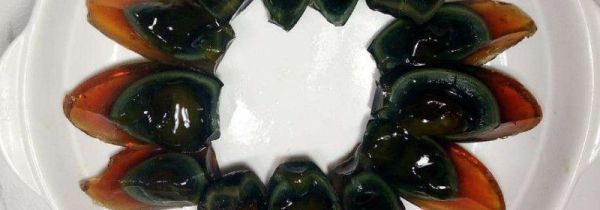 松花蛋可以和牛奶一起吃吗