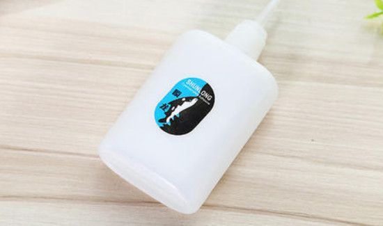 速干胶水弄到手上怎么办