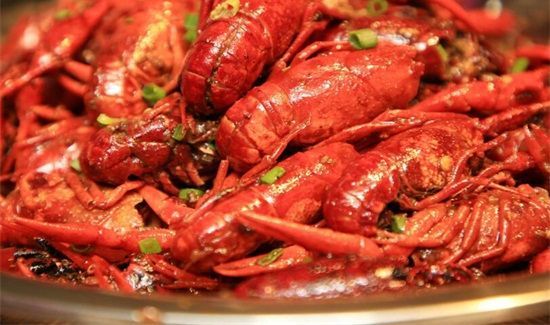 小龙虾和绿豆汤可以一起吃吗