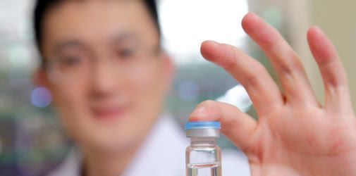 不经常戴眼镜，隐形和框架哪种更适合？