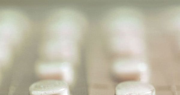 滥用抗生素为什么会引起细菌耐药？